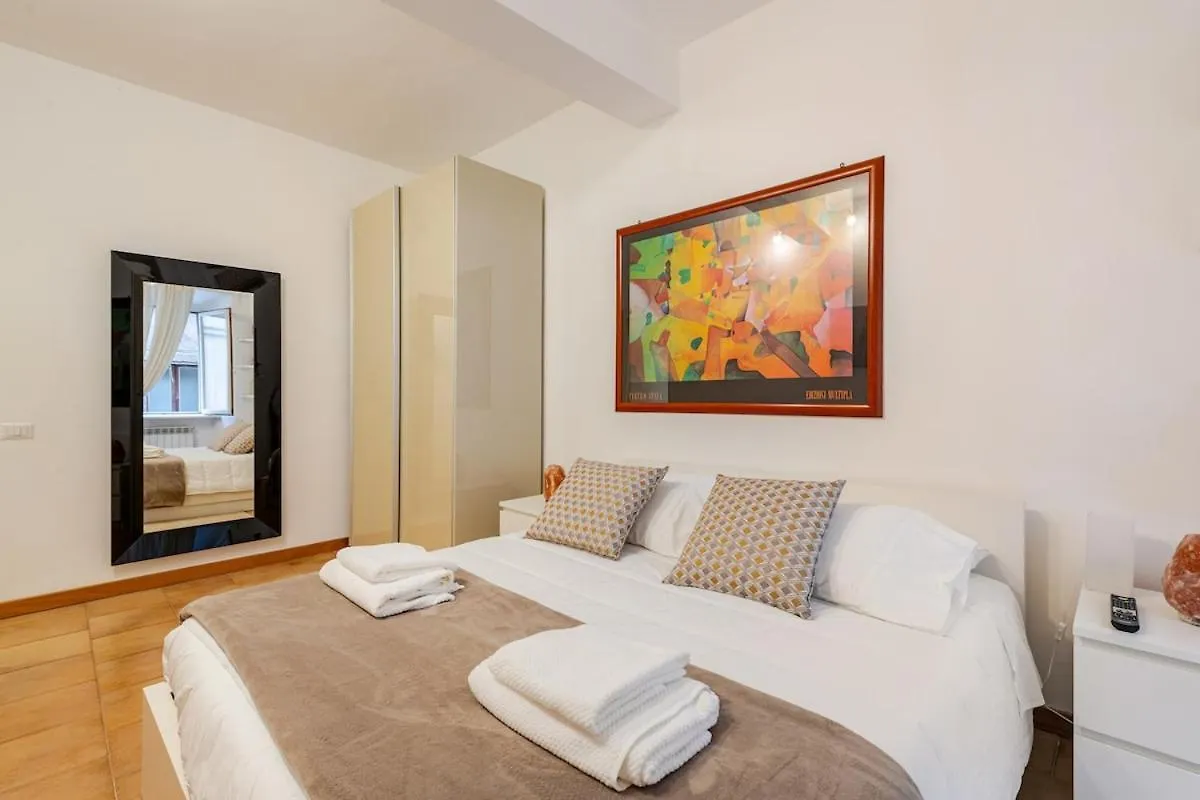 Apartment Trevi Fountain La Dolce Vita Rome